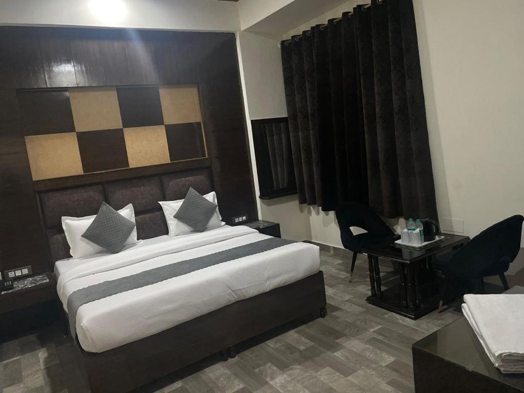Hotel Radiance Δελχί Εξωτερικό φωτογραφία