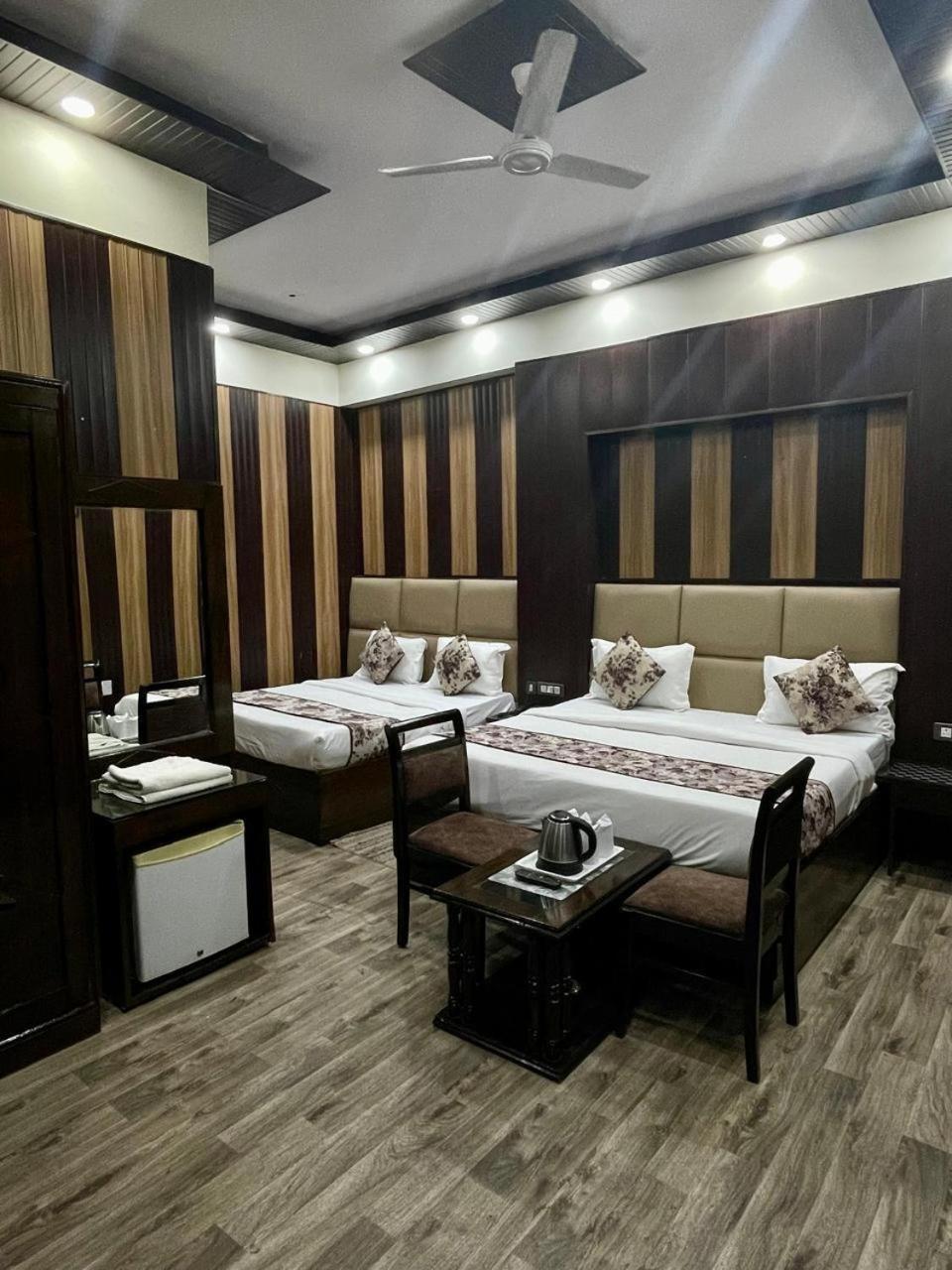 Hotel Radiance Δελχί Εξωτερικό φωτογραφία